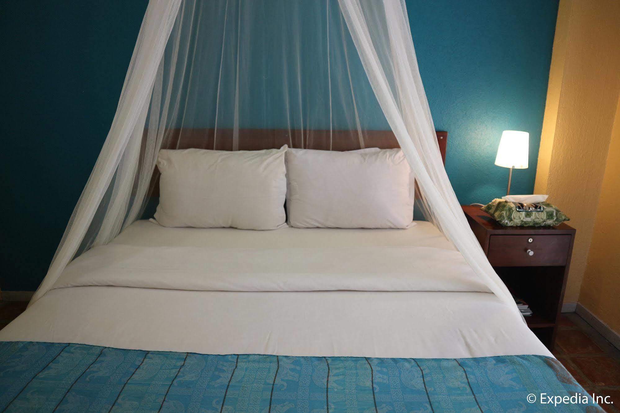 Sun Villa Beachfront Resort & Spa Balabag  Eksteriør billede